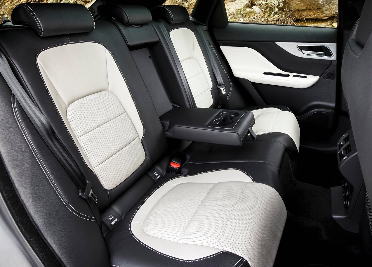 Jaguar-F-Pace-2017-1280-99.jpg
