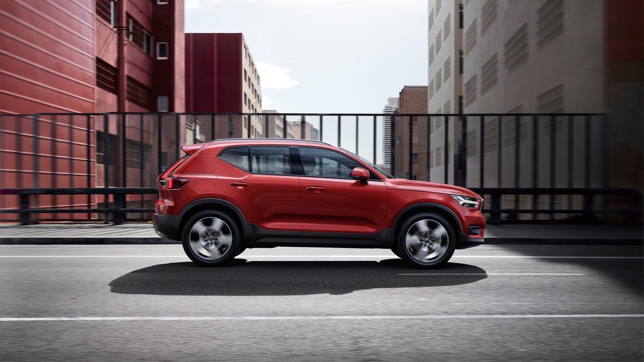 2018-volvo-xc40.jpg