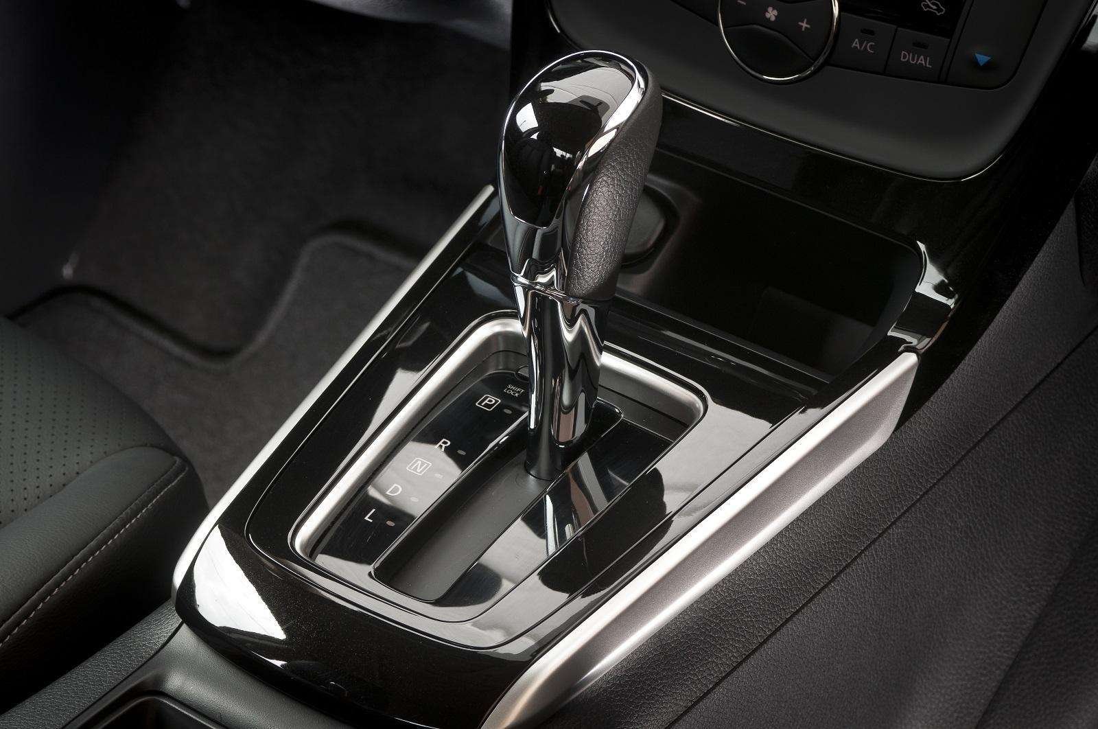Sentra-SL-Câmbio-CVT.jpg