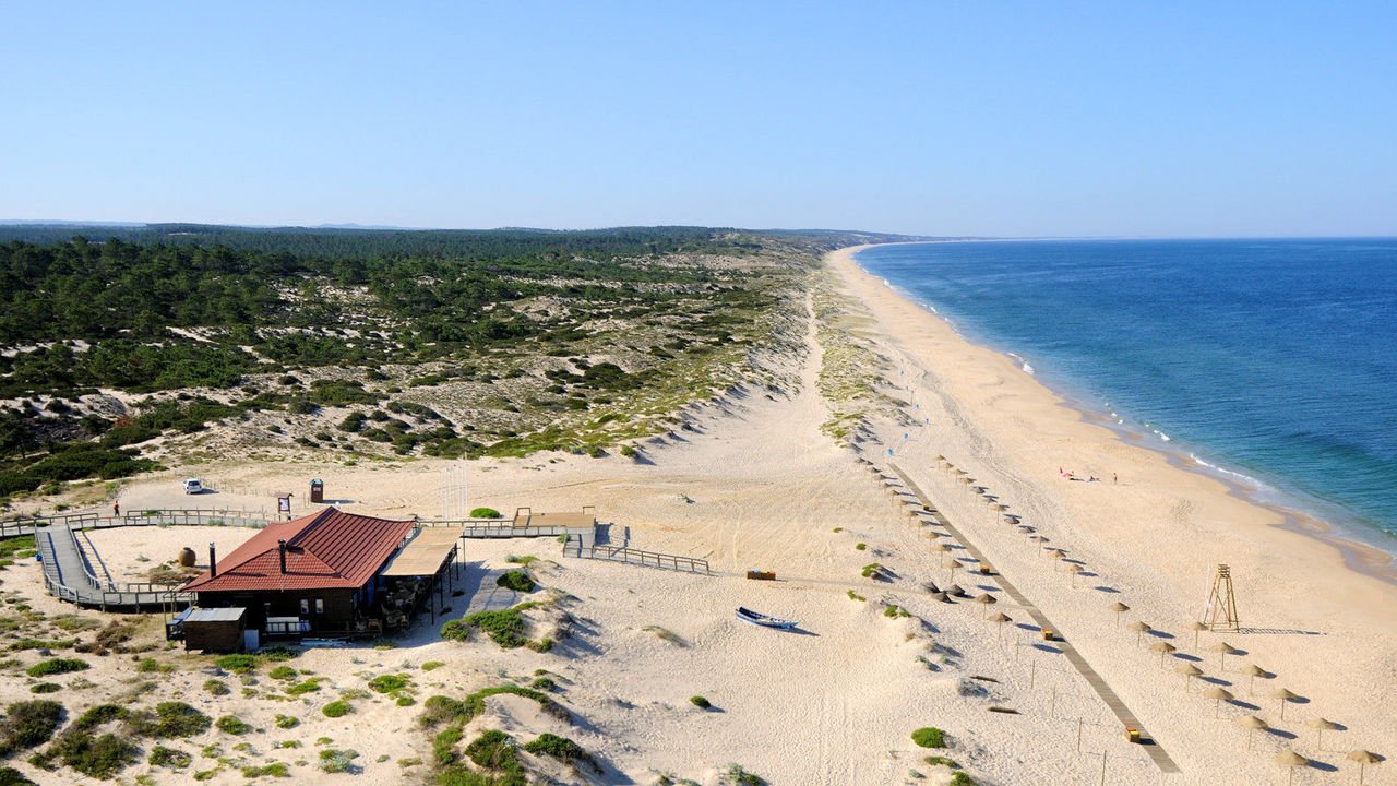 sublime-comporta-country-house-retreat-gallery01-mauricio-abreu-pegobeach1.jpg