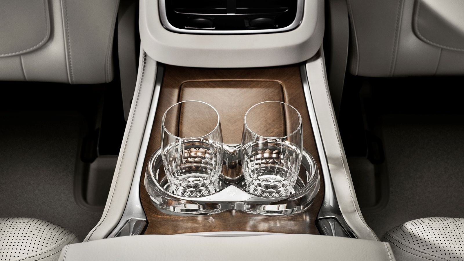 volvo-xc90-excellence-6.jpg