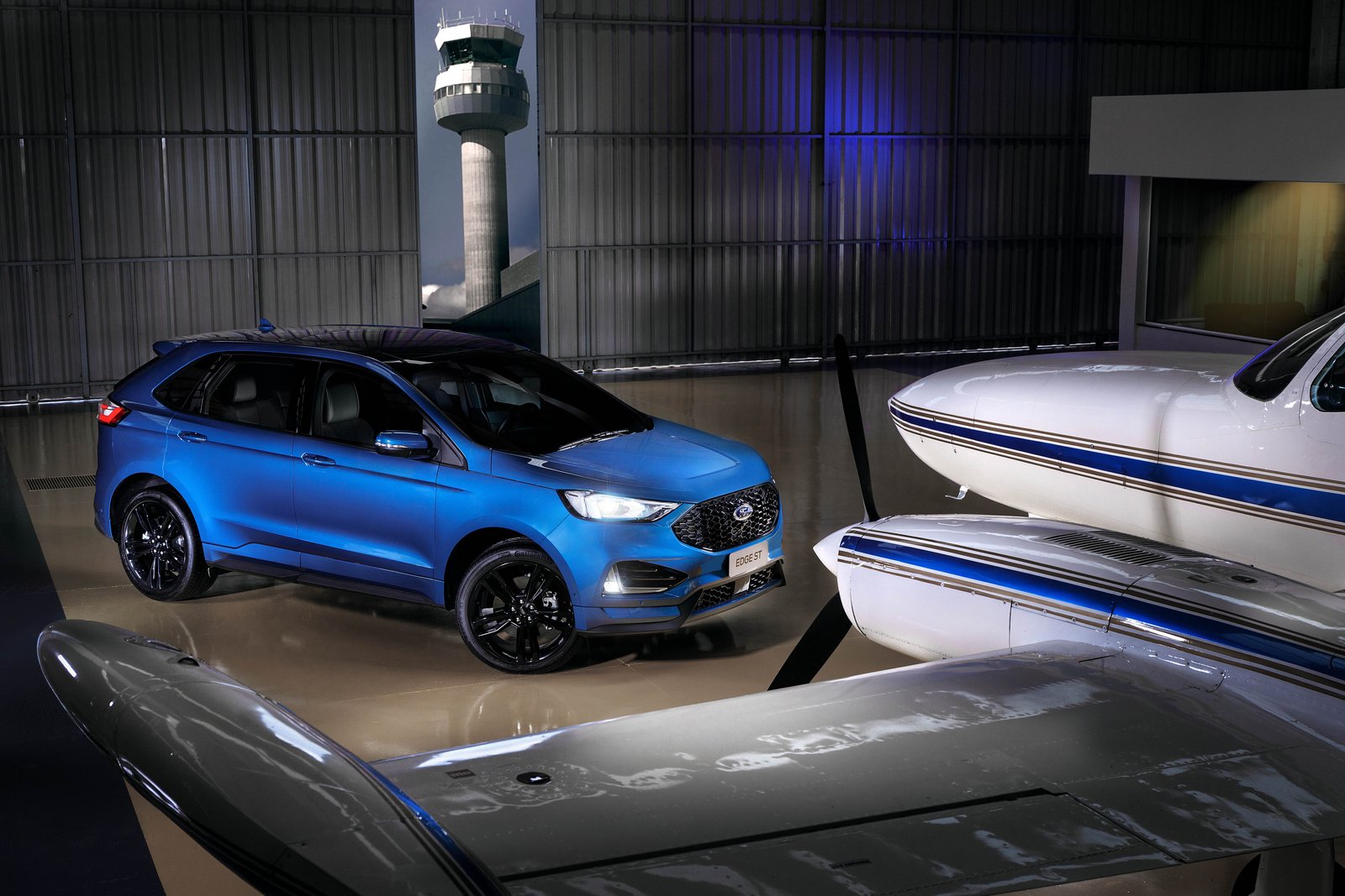 Edge St_Hangar1-1-lifestyle.jpg