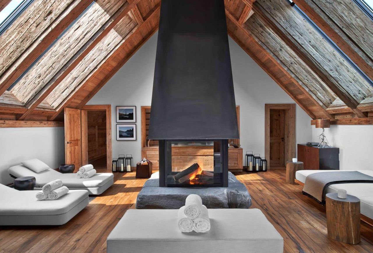 https___blogs-images.forbes.com_annabel_files_2018_11_Panoramam-Suite-at-The-Alpina-Gstaad-160-1200x900.jpg