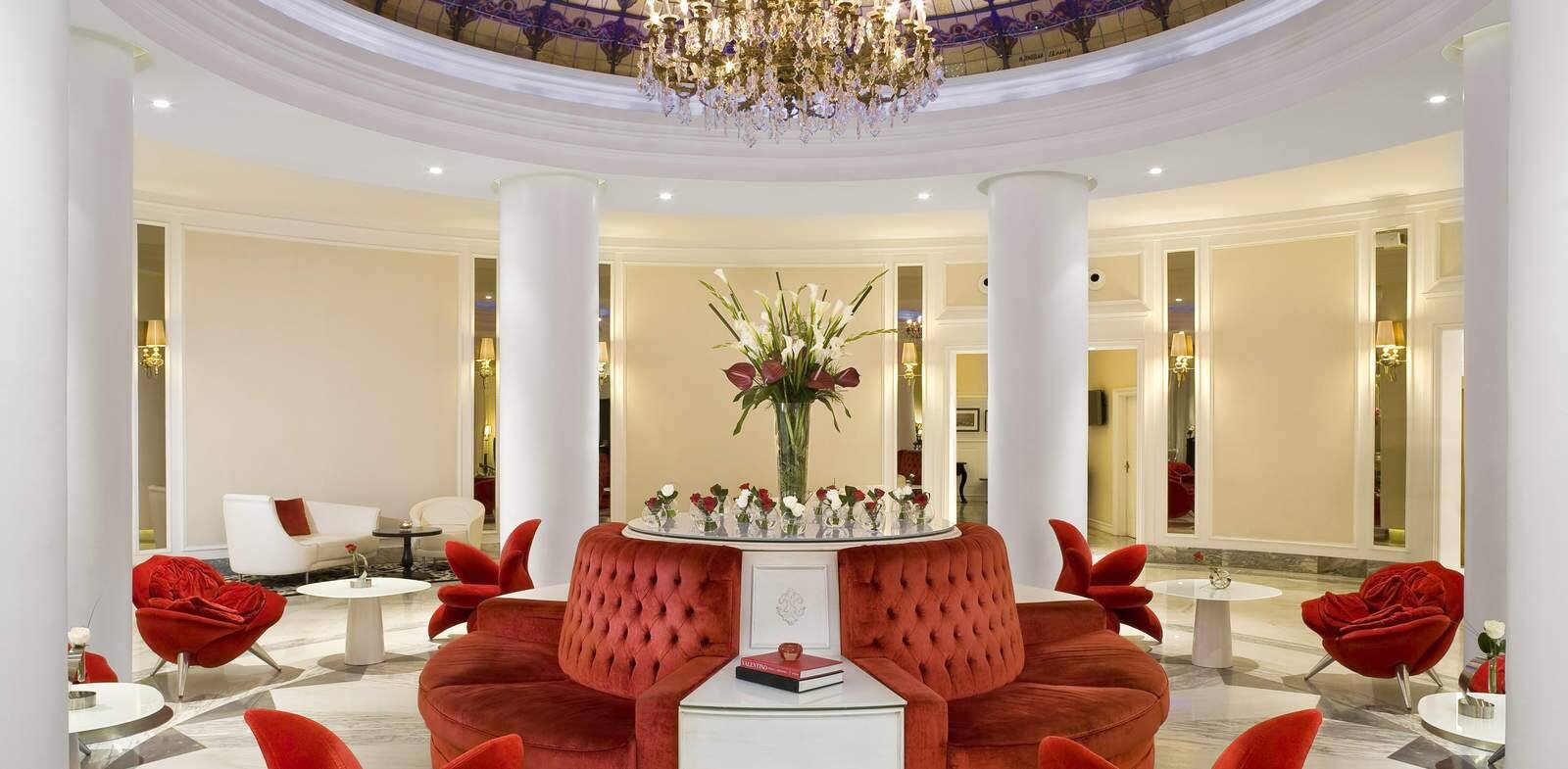 02aGranMeliaColon-Lobby (1).jpg