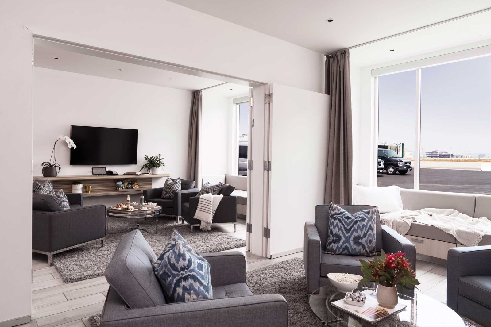 lax-private-suite-room-LAPRIVATE1019.jpg