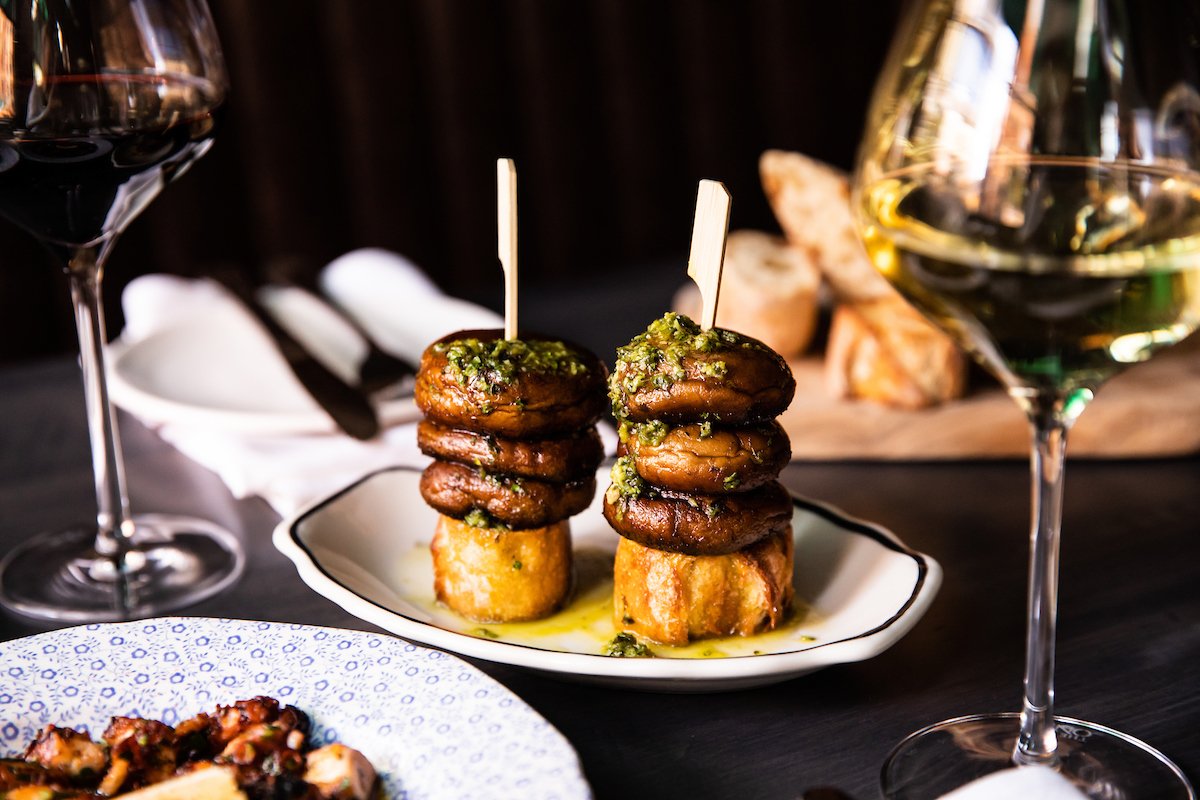 BarRamone_MushroomPintxoWine