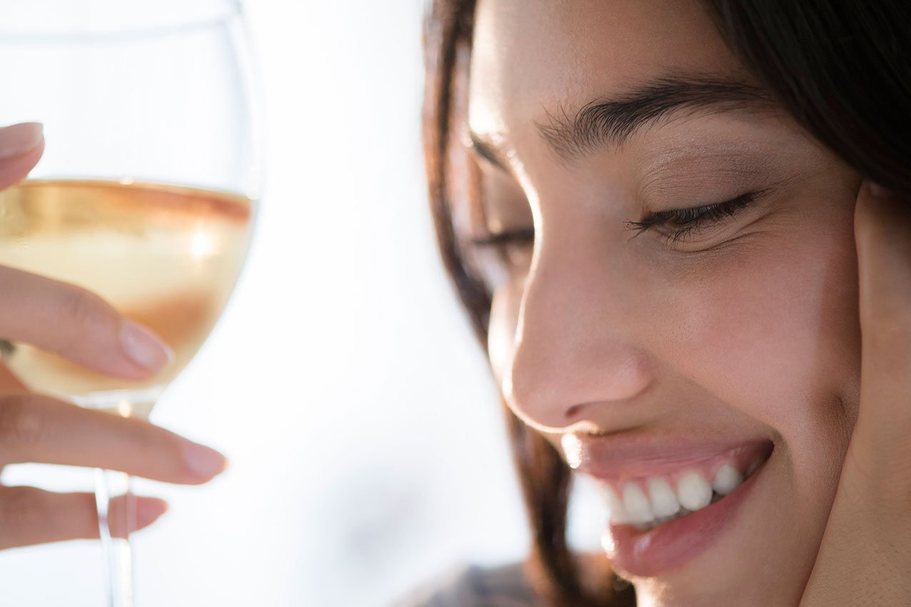 Alcohol-and-skin-how-drinking-affects-your-complexion