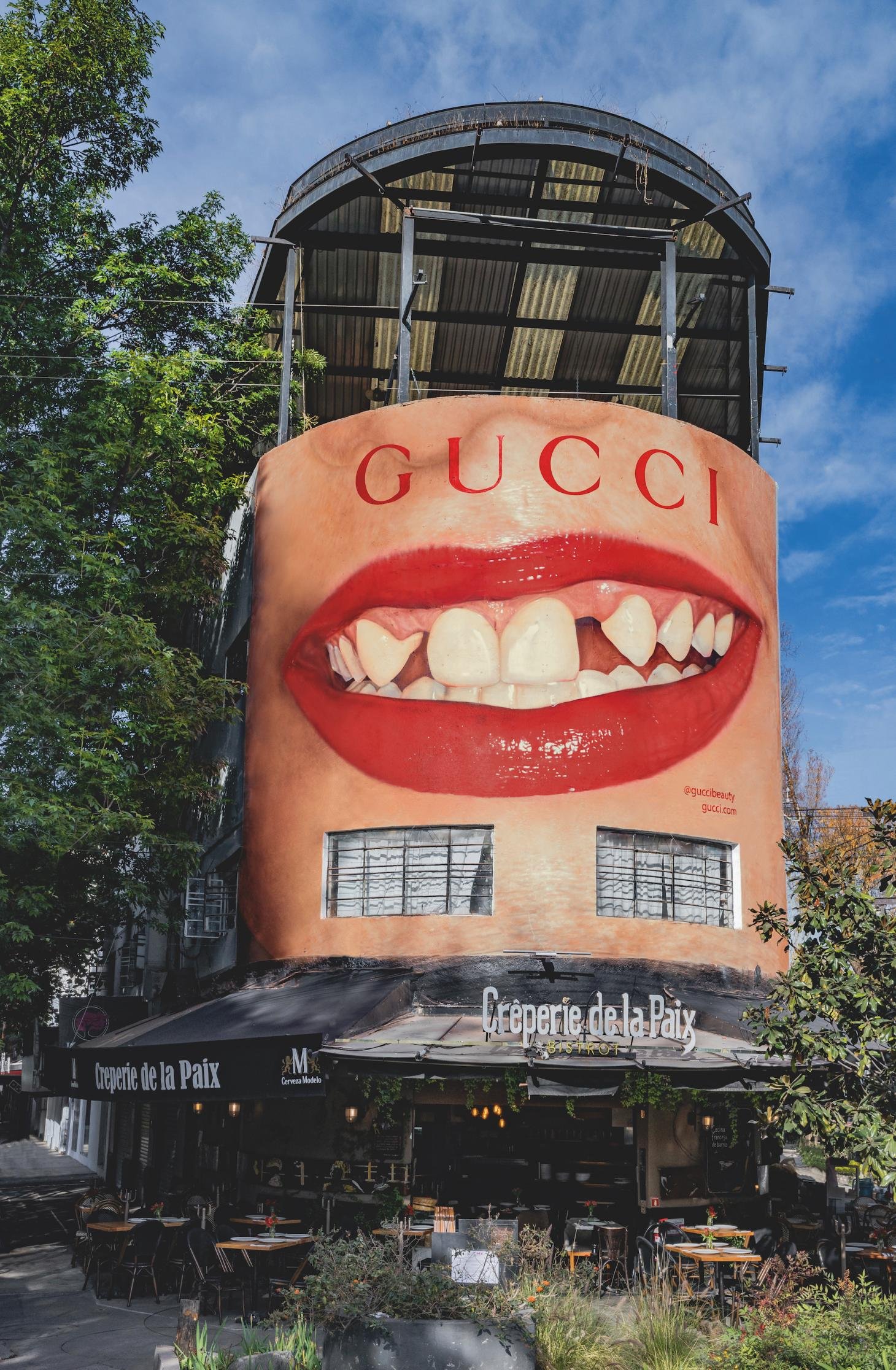 gucci_beauty_artwall_mexico_city_2