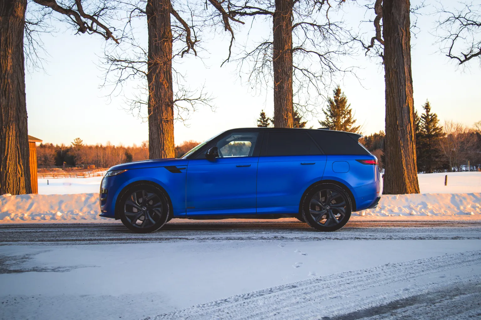 Range Rover Sport P550e vista lateral