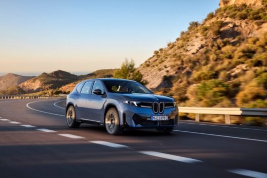 Novo BMW iX3 50 xDrive, primeiro modelo da Neue Klasse a chegar ao Brasil