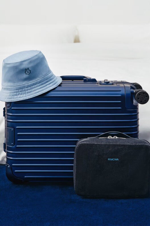 Mala Rimowa da coleção Original no novo tom permanente Ink Blue