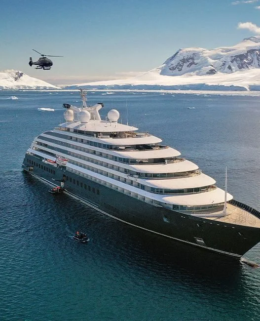 Scenic Eclipse navegando na Antártica