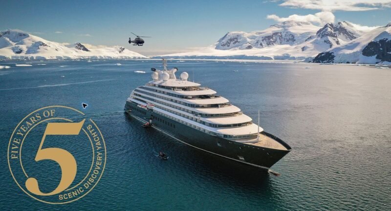 Scenic Eclipse navegando na Antártica