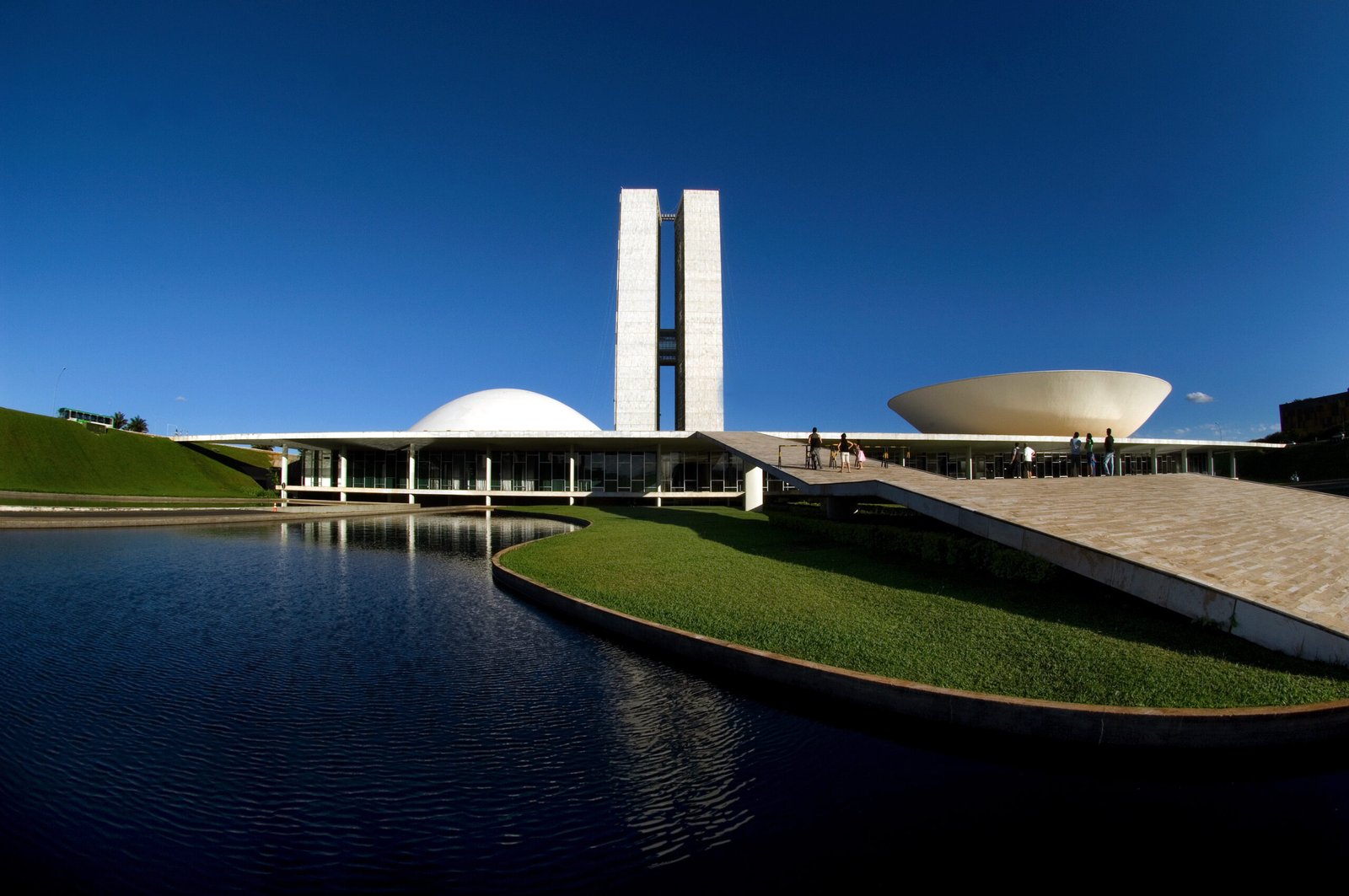 Congresso Nacional em Brasília, exemplo icônico do modernismo brasileiro