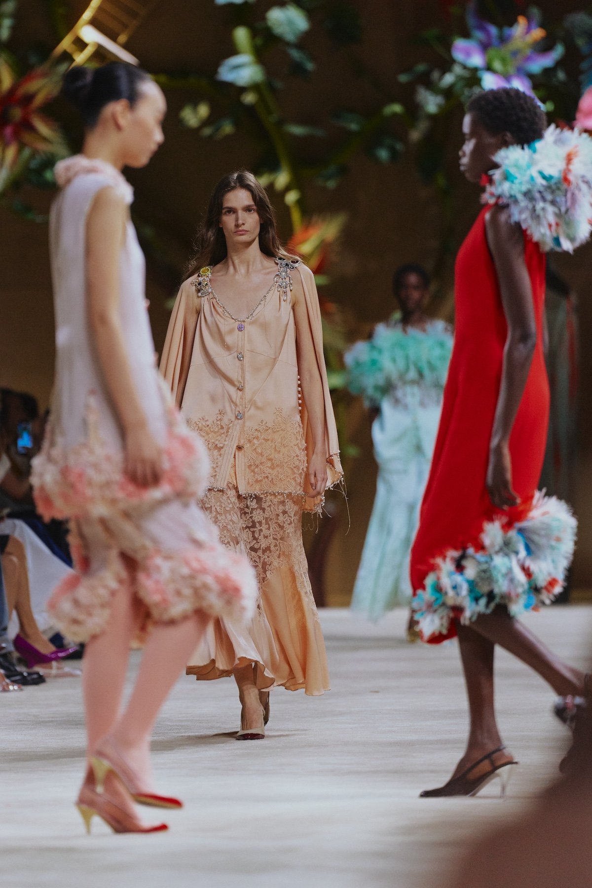 Detalhe de costura e bordado da coleção Chanel Outono/Inverno 2026