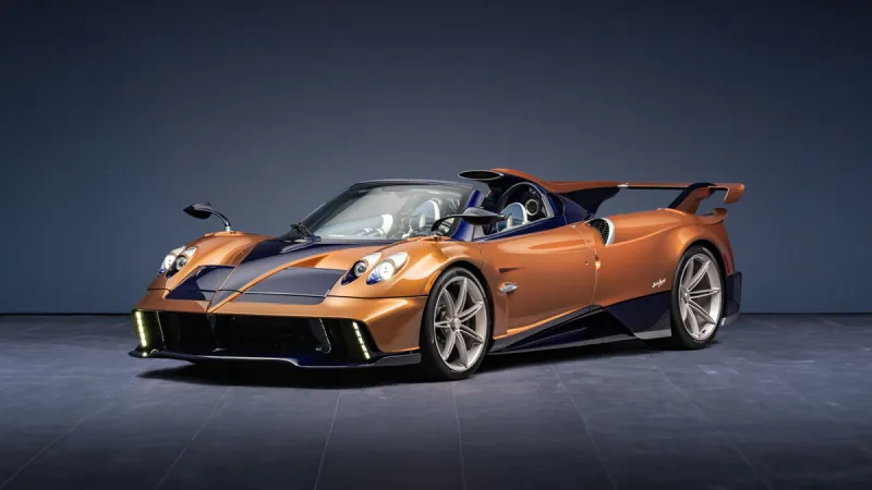McLaren esportivo moderno em pista durante Goodwood 2026