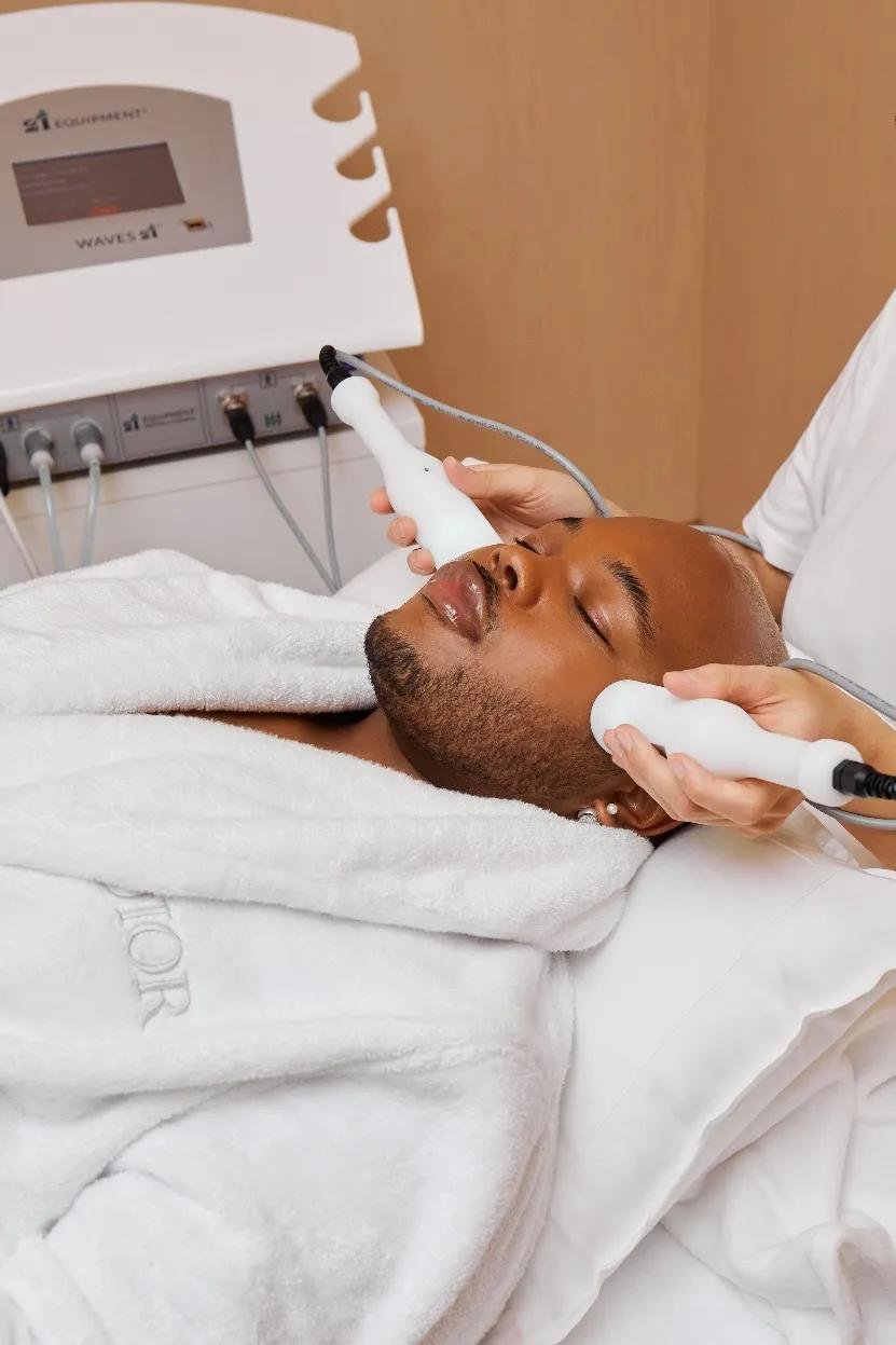 Ambiente de spa em clínica de estética, símbolo do crescimento do turismo de beleza