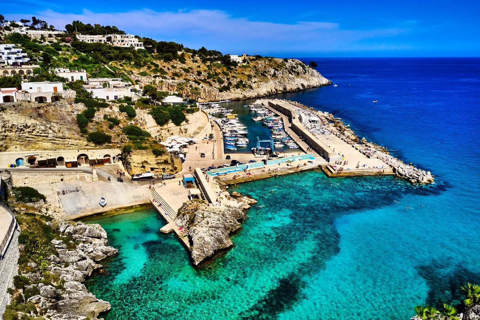 Vista panorâmica do litoral de Castro na Puglia