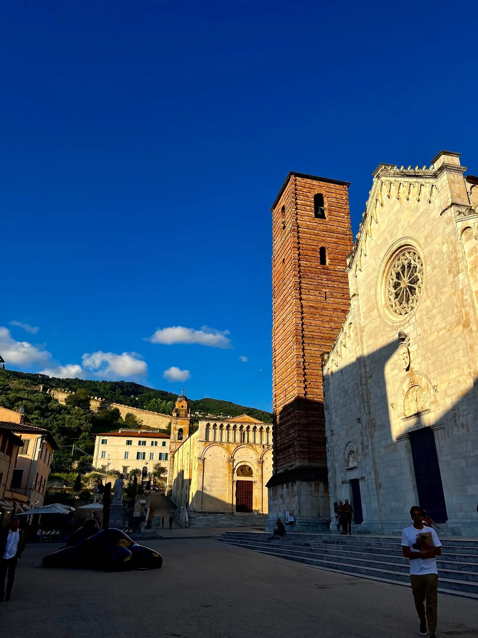 Ruela histórica de Pietrasanta, na Toscana