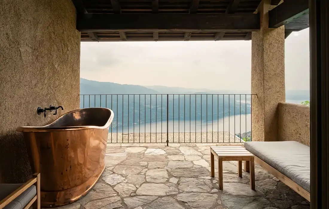 Acomodação do Mandali Retreat Center com vista para o Lago d'Orta