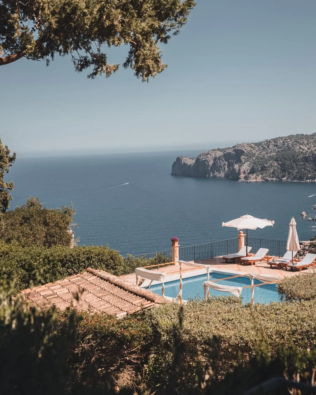 Fachada de pedra do hotel rural Sa Pedrissa em Maiorca