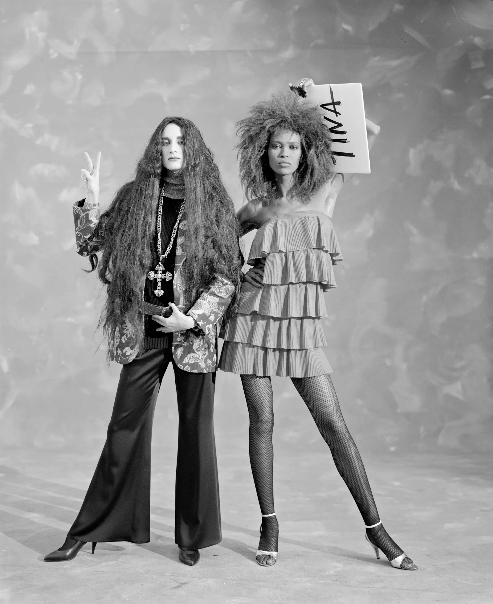 Campanha Moschino outono inverno 1985 1986 com Violeta Sanchez e Amalia Vairelli