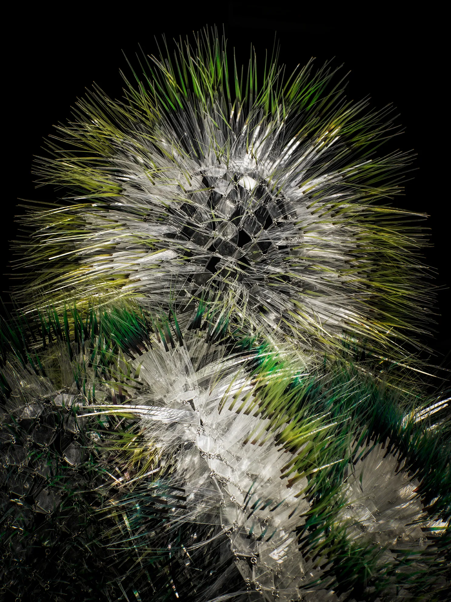 Peça escultórica assinada por Maiko Takeda na mostra Exposure