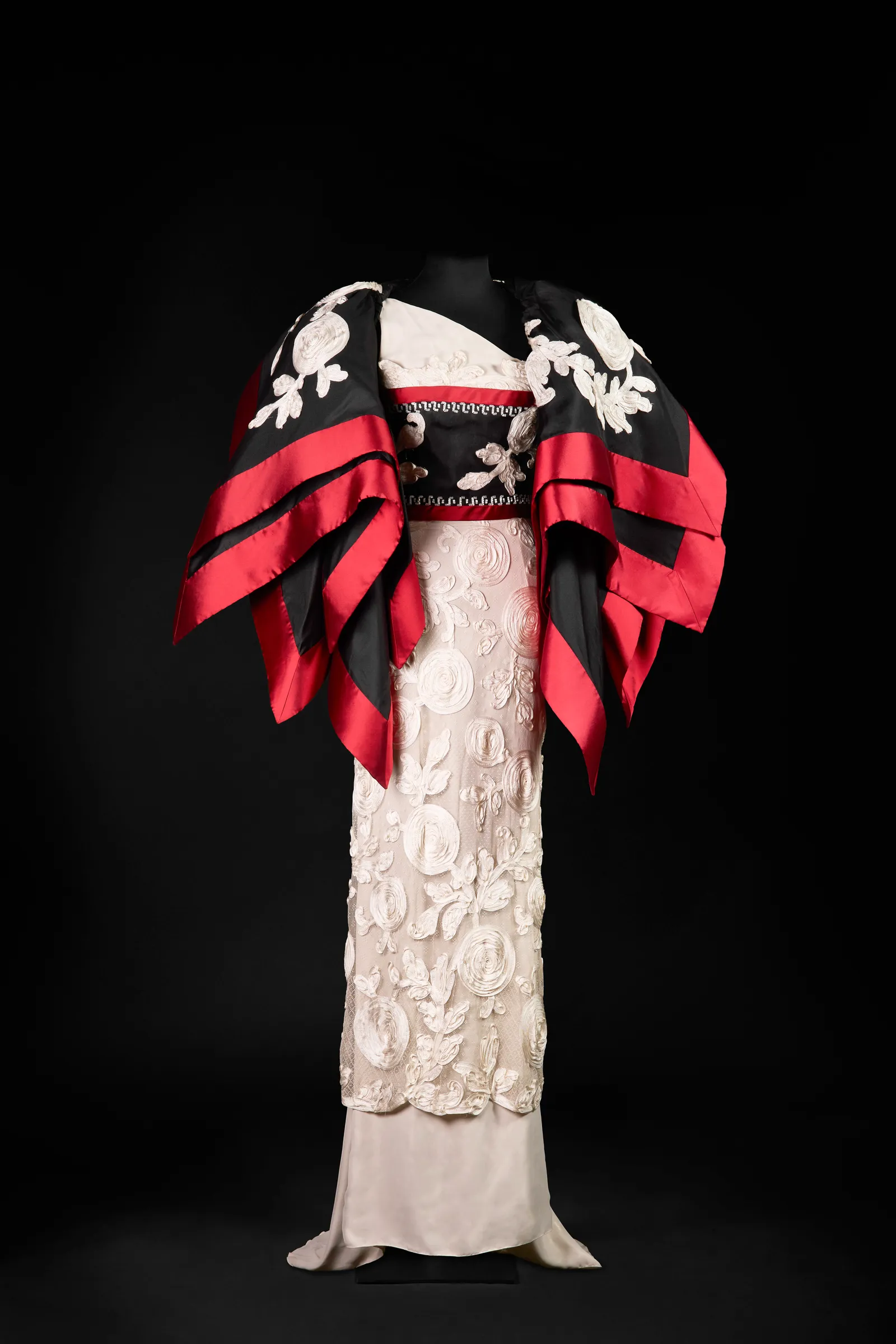 Vestido da coleção Polinesia de Fausto Sarli em Nápoles