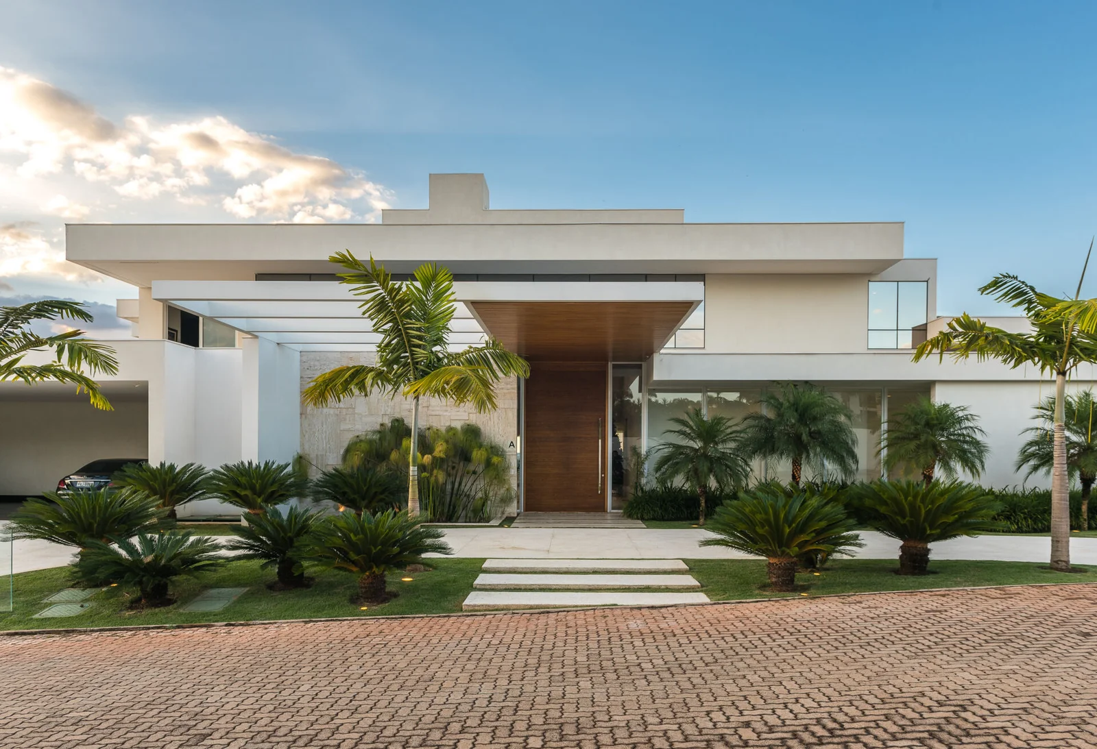 Fachada principal da Residência Laguna