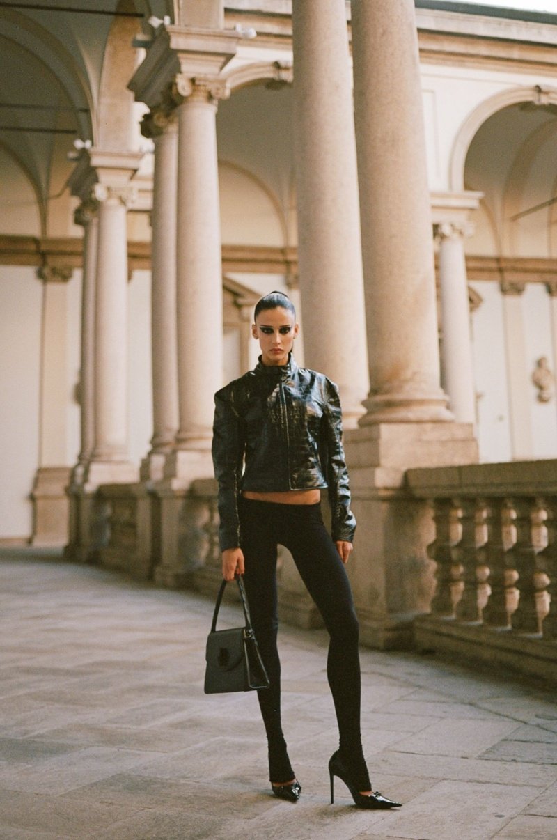 Livia Nunes no desfile Gucci em Milão