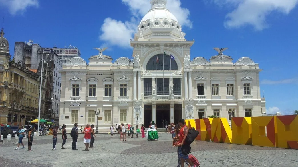 Fachada do Palácio Rio Branco, na Praça Tomé de Sousa, em Salvador