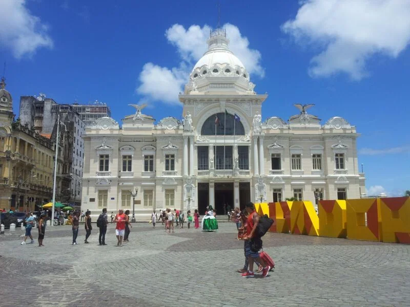 Fachada do Palácio Rio Branco, na Praça Tomé de Sousa, em Salvador