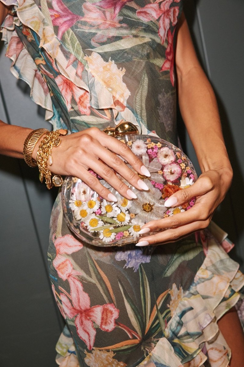 Look da coleção PatBO Spring 27 com bordado feito à mão, na passarela da NYFW.