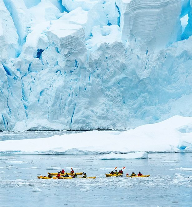 Caiaques em Flandres Bay, Antártida