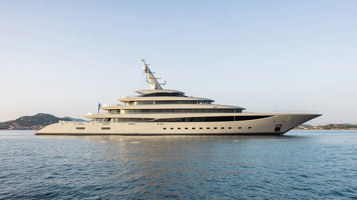 Superiate Nixie da Lürssen ancorado durante o Monaco Yacht Show