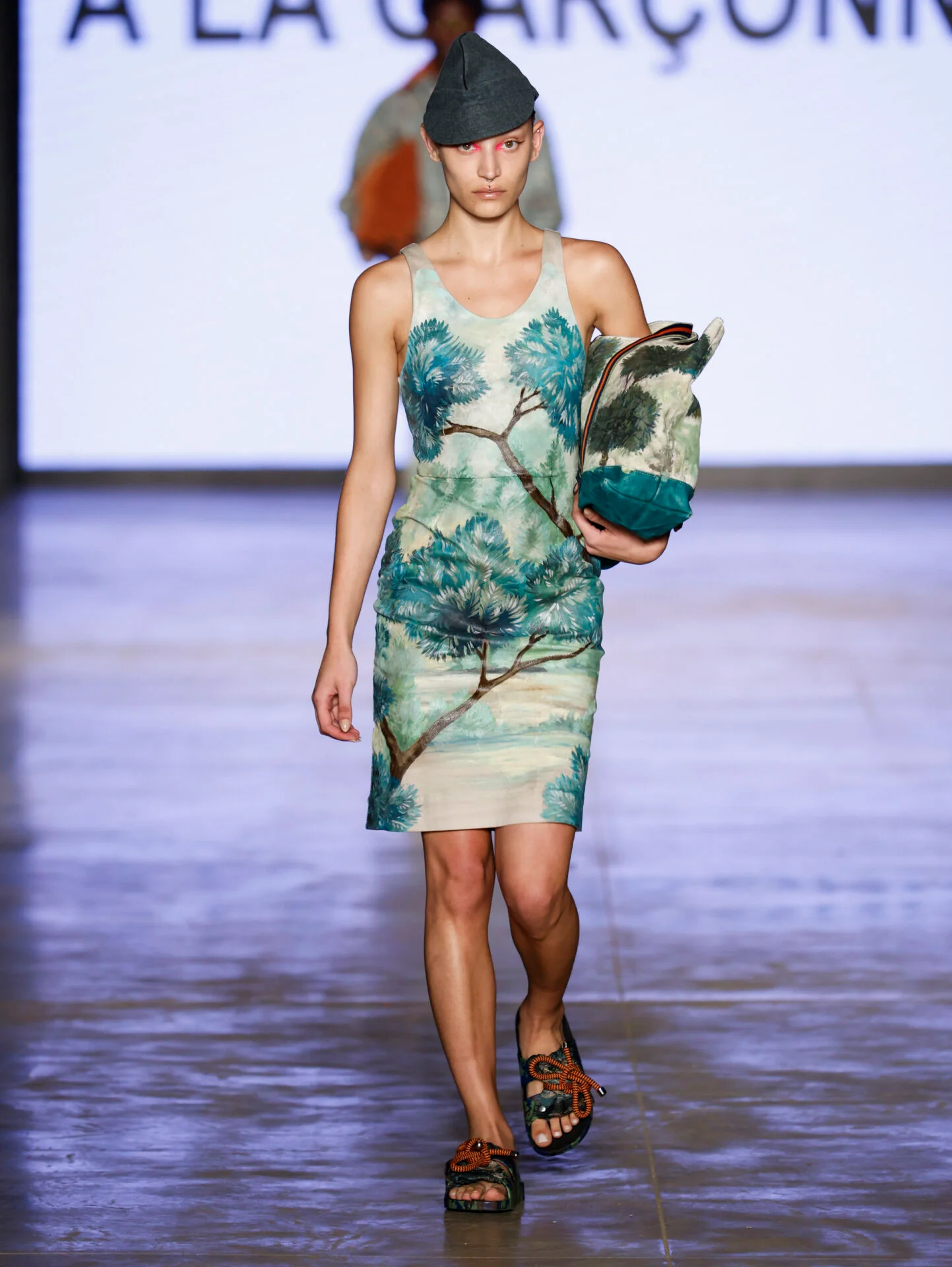 Vestido de sarja pintado à mão, À La Garçonne SPFW N61