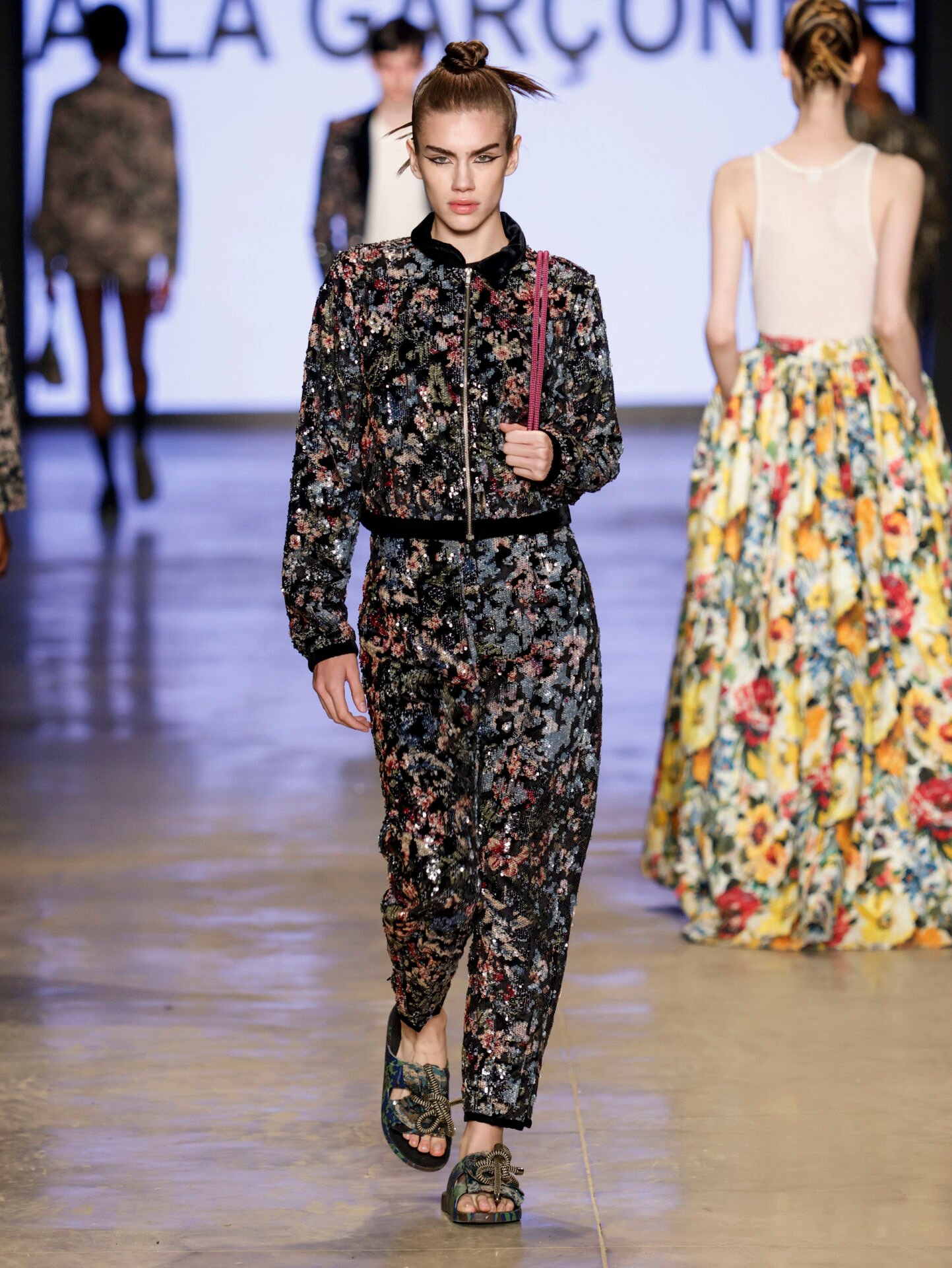 Saia rodada floral, À La Garçonne SPFW N61