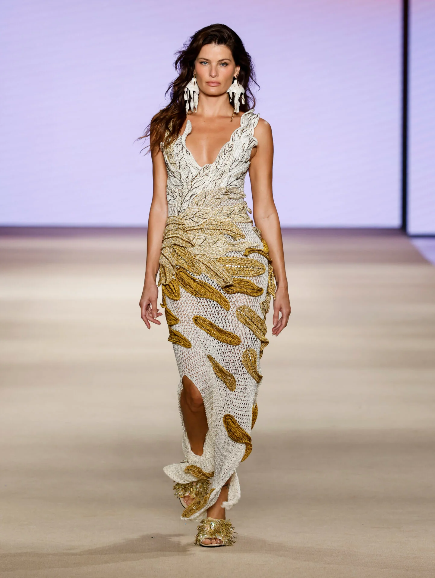 Look 1 da coleção Forma Viva, Ammi, SPFW N61