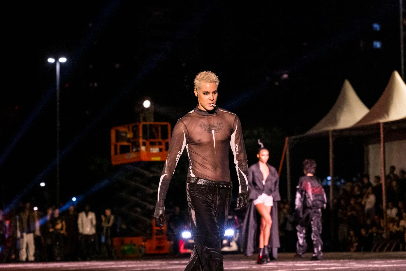 Atmosfera do desfile da Forca Studio na SPFW N61
