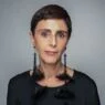 Retrato de Lilian Pacce, mediadora do painel sobre sucessão no Iguatemi Talks Fashion 2026