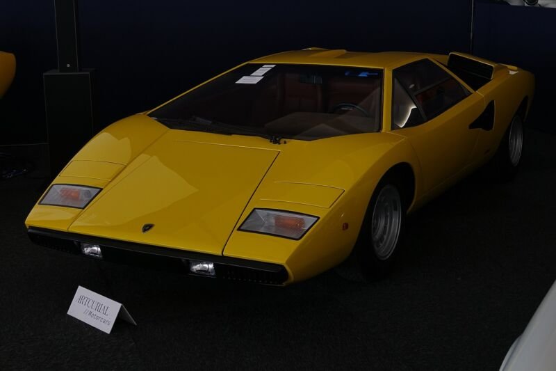 Lamborghini Countach no leilão Artcurial do Le Mans Classic