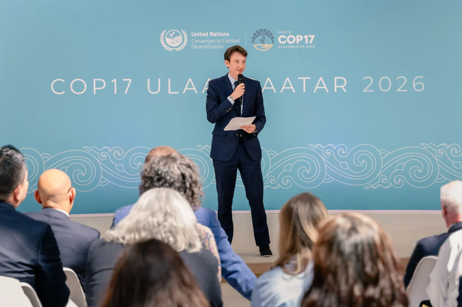 Apresentação do programa Resilient Threads na COP17, em Ulaanbaatar