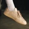 Tênis adidas Samba OG em edição exclusiva criada em parceria com a Mercedes-Benz