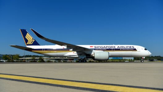 O primeiro Airbus A350-900ULR da Singapore Airlines na pista em Toulouse