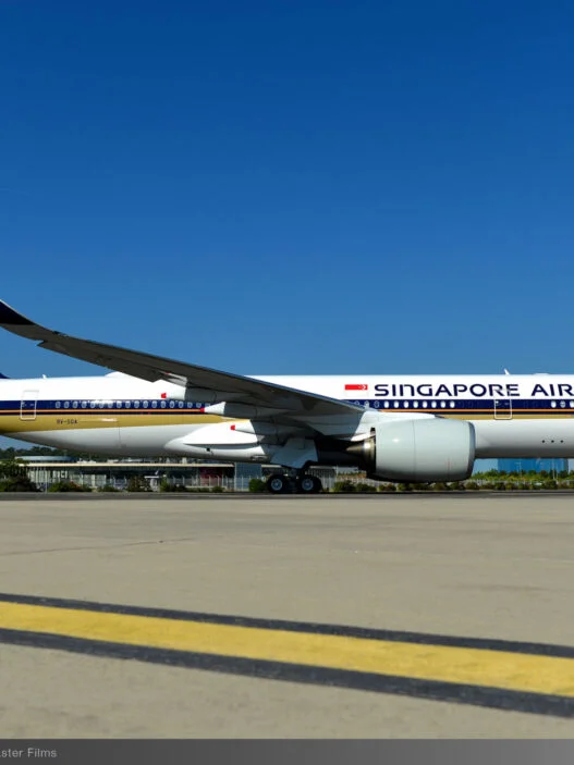 O primeiro Airbus A350-900ULR da Singapore Airlines na pista em Toulouse