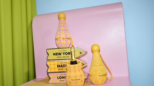 Coleção Chasing the Sun, de Yinka Ilori para a Veuve Clicquot, com Sun Holder, Sun Totem e Clicquot Arrow