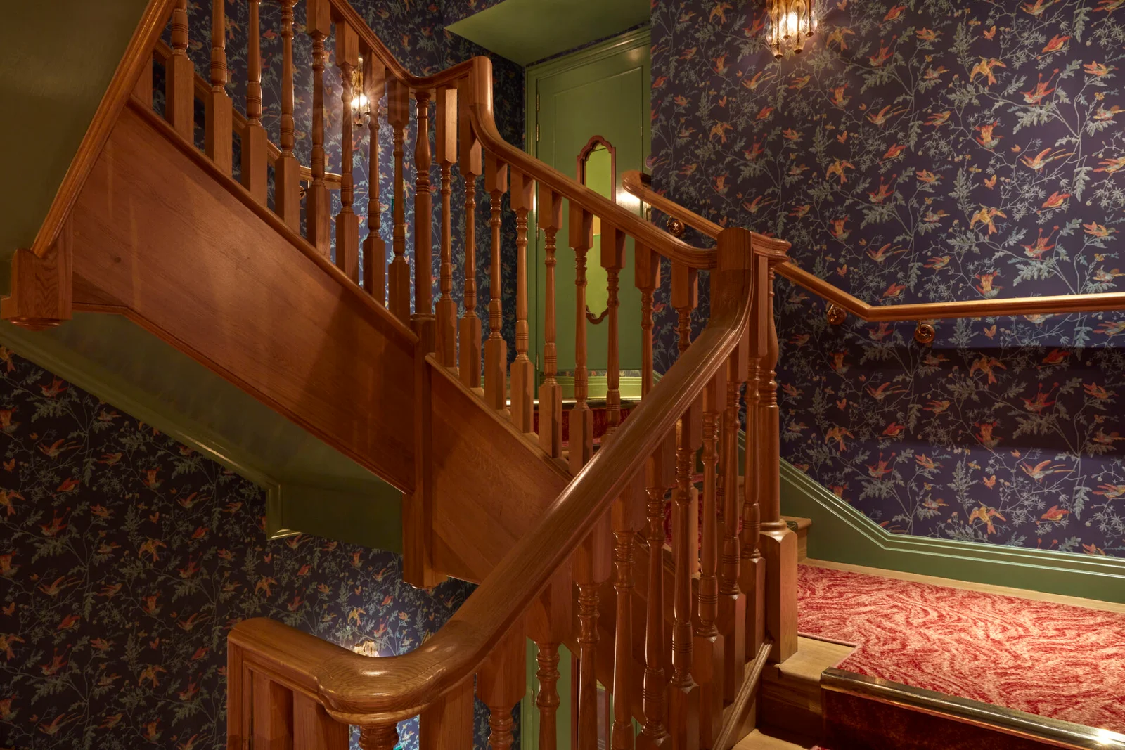 Escadaria do hotel Broadwick Soho, em Londres