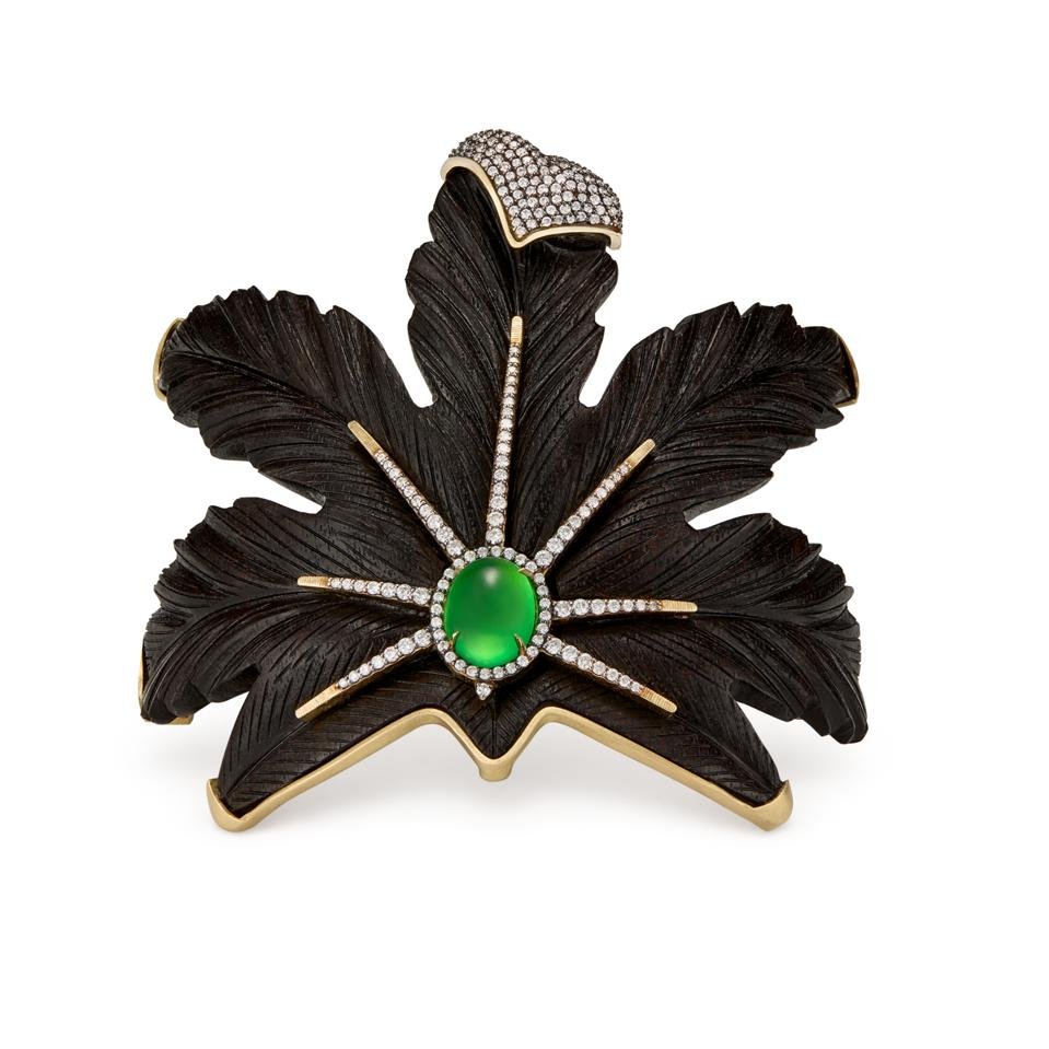 Bracelete Sacred Leaf em ouro amarelo com jadeíta verde e diamantes