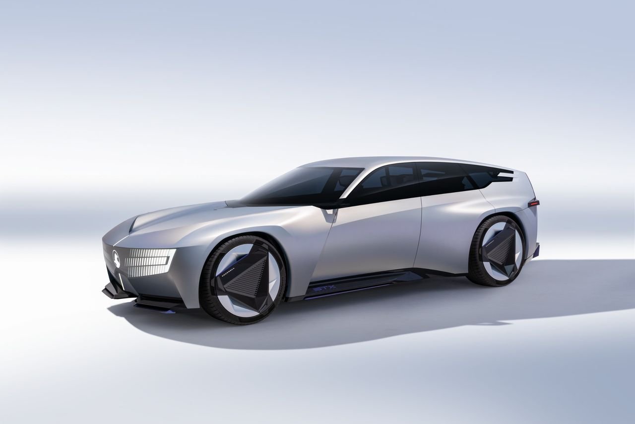 Opel STX Concept com emblema Vauxhall